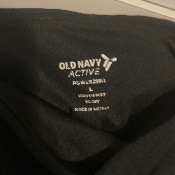 Old Navy powerchill black cropped athletic tank top with built in bra size large - Picture 2 of 3